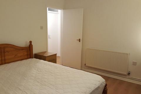 2 bedroom flat to rent, Sunny Hill