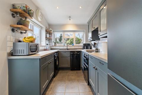 3 bedroom end of terrace house for sale, 62 Winchester Avenue, Worcester, Worcestershire, WR2