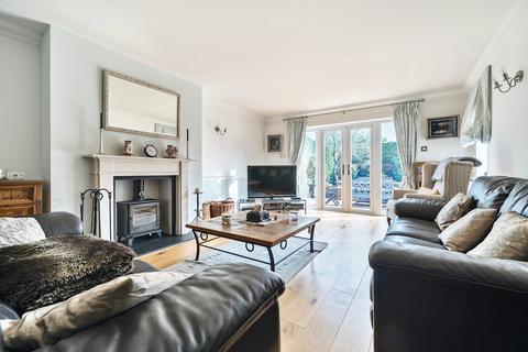 5 bedroom detached house for sale, Lodge Road, Reading RG10