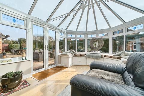 5 bedroom detached house for sale, Lodge Road, Reading RG10