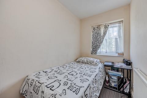 3 bedroom end of terrace house for sale, Haslemere Avenue, Mitcham CR4