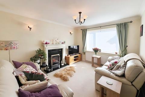 10 Carlton Close, Mickle Trafford, Chester, CH2 4TE