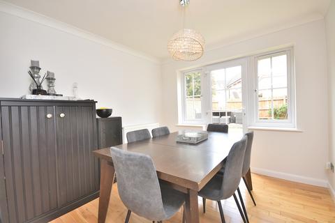 3 bedroom detached house to rent, Shepherds Close, Herts CM23