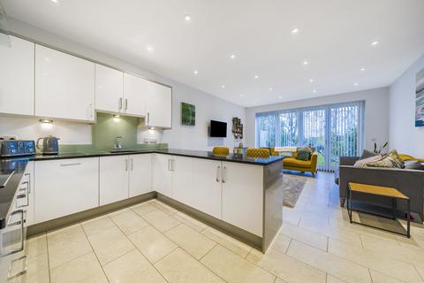 4 bedroom end of terrace house for sale, Barnetson Place, Essex CM6