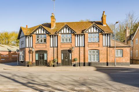 High Street, Saffron Walden CB11