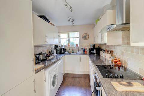 3 bedroom semi-detached house for sale, Walnut Close, Buckinghamshire HP16