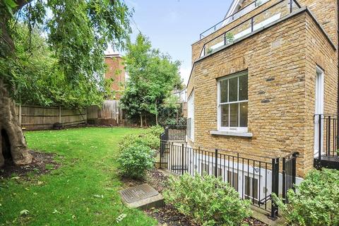 4 bedroom flat to rent, Fox Hill, London SE19