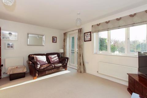 4 bedroom end of terrace house for sale, Adeyfield Road, Hemel Hempstead