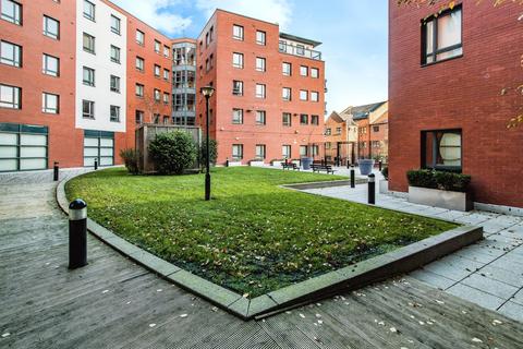 2 bedroom apartment to rent, Blantyre Street, Greater Manchester M15