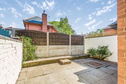 2 bedroom terraced house to rent, Wigan Road, Wigan WN6