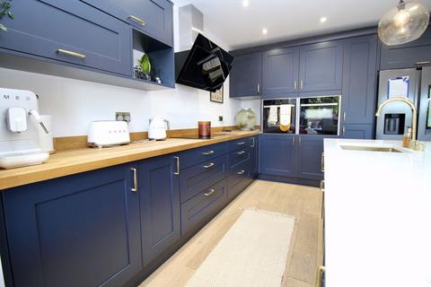 3 bedroom detached house for sale, Norwich Road, Southampton SO18