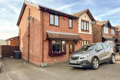 3 bedroom semi-detached house for sale, Redwing Drive, Biddulph