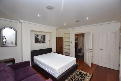 2 bedroom flat to rent, Truman House, Nottingham