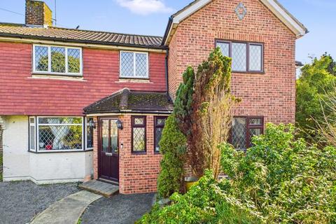 5 bedroom semi-detached house to rent, Copperfield Road, Rochester