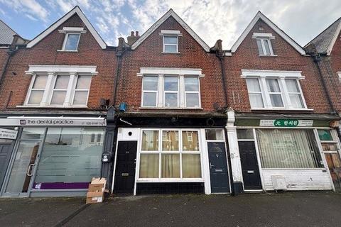 1 bedroom flat for sale, Cambridge Road, Surrey KT3