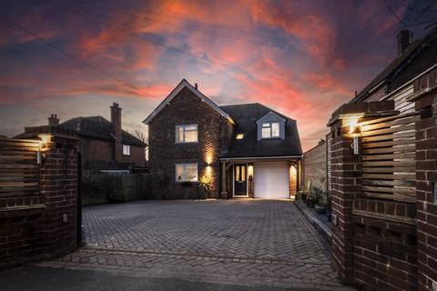 4 bedroom detached house for sale, Grosvenor Road, Shaftesbury SP7