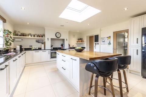 4 bedroom detached house for sale, Grosvenor Road, Shaftesbury SP7