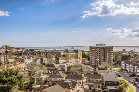 2 bedroom flat for sale, Hartford House, Old Portsmouth