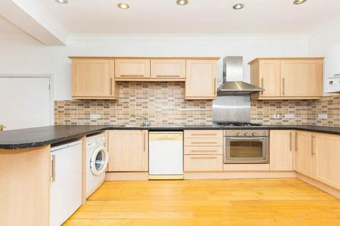 2 bedroom flat to rent, N8