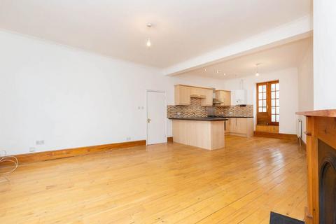 2 bedroom flat to rent, N8