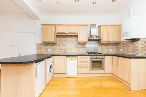 2 bedroom flat to rent, N8