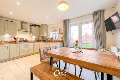 1 Hedgerow Road, Streethay, Lichfield, WS13 8SZ
