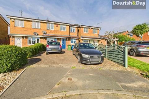 3 bedroom semi-detached house to rent, Weaver Drive, Stafford ST17