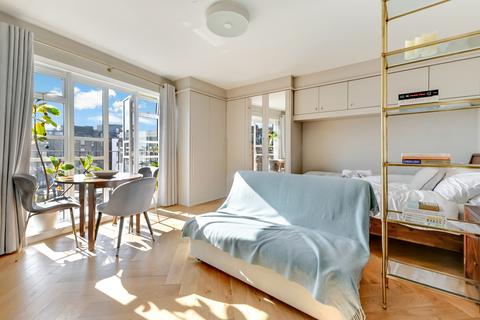 Studio to rent, Courtfield Gardens, SW5