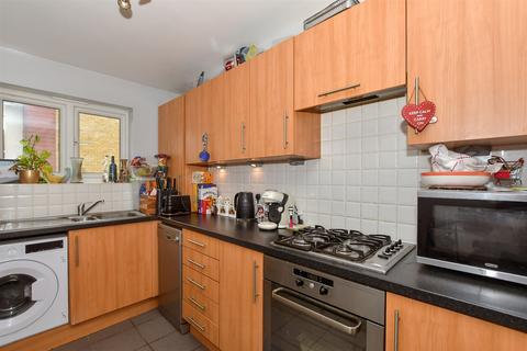 2 bedroom apartment for sale, Friars View, Aylesford, Kent