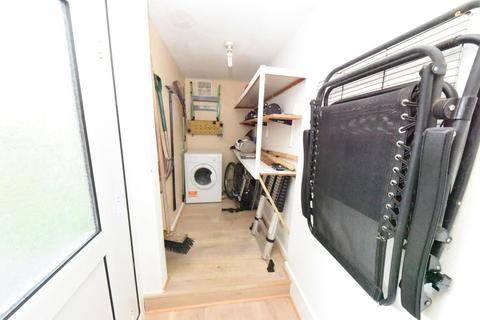 39 Chip Close, Birmingham, B38 8XF