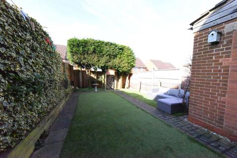 39 Chip Close, Birmingham, B38 8XF