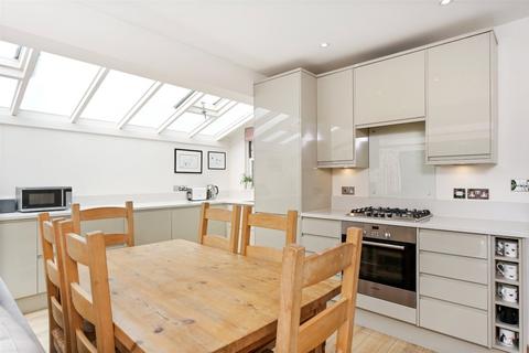 2 bedroom apartment for sale, Mirabel Road, London, SW6