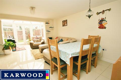 3 bedroom townhouse to rent, Hayes