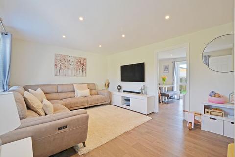 48 Chenoweth Way, Scorrier, Redruth, TR16 5DS