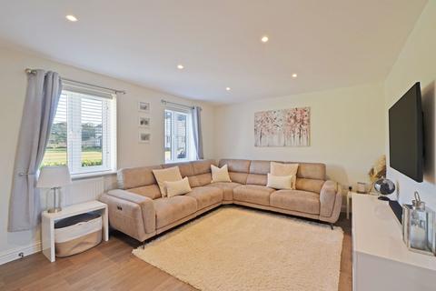 48 Chenoweth Way, Scorrier, Redruth, TR16 5DS