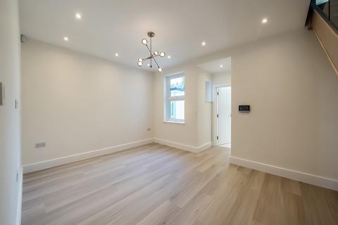 28 Reginald Road, Northwood, HA6 1EE