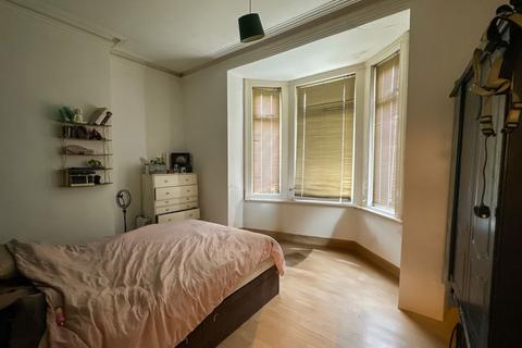 2 bedroom flat for sale, Chillingham Road, Newcastle Upon Tyne NE6