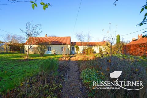 3 bedroom detached bungalow for sale, St. James Green, Kings Lynn PE32