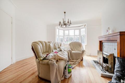 27 Singleton Scarp, London, N12 7AR