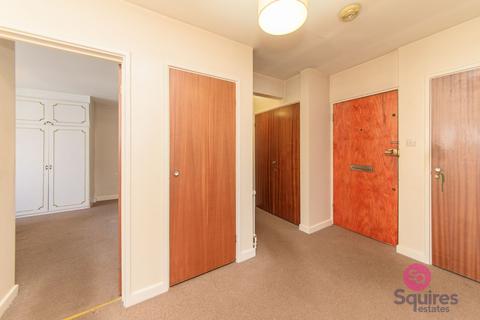 2 bedroom flat for sale, Hendon Lane, London, N3