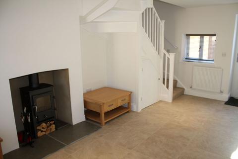 2 bedroom cottage to rent, East Street, Bodicote, Banbury, OX15 4DN