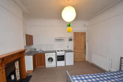 Studio to rent, Penerley Road Catford SE6