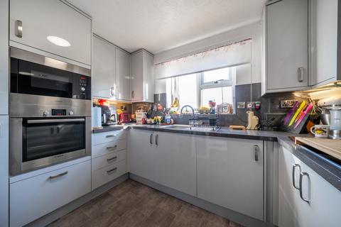 2 bedroom apartment for sale, Erith Road, Belvedere