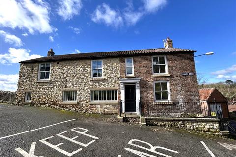 4 bedroom detached house to rent, Castle Road, Pickering, North Yorkshire, YO18