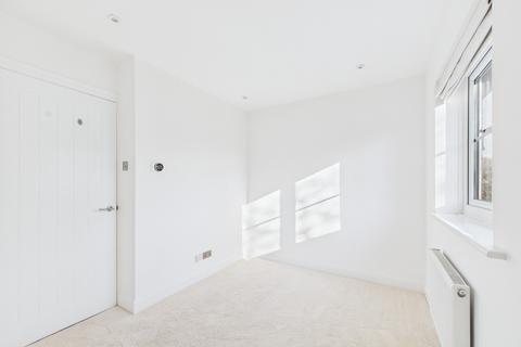 27 Larch Grove, Sidcup, DA15 8WQ