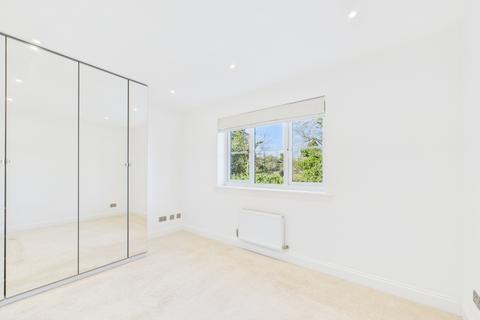 27 Larch Grove, Sidcup, DA15 8WQ