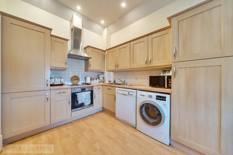 2 bedroom apartment for sale, Victoria Street, Glossop, Derbyshire, SK13