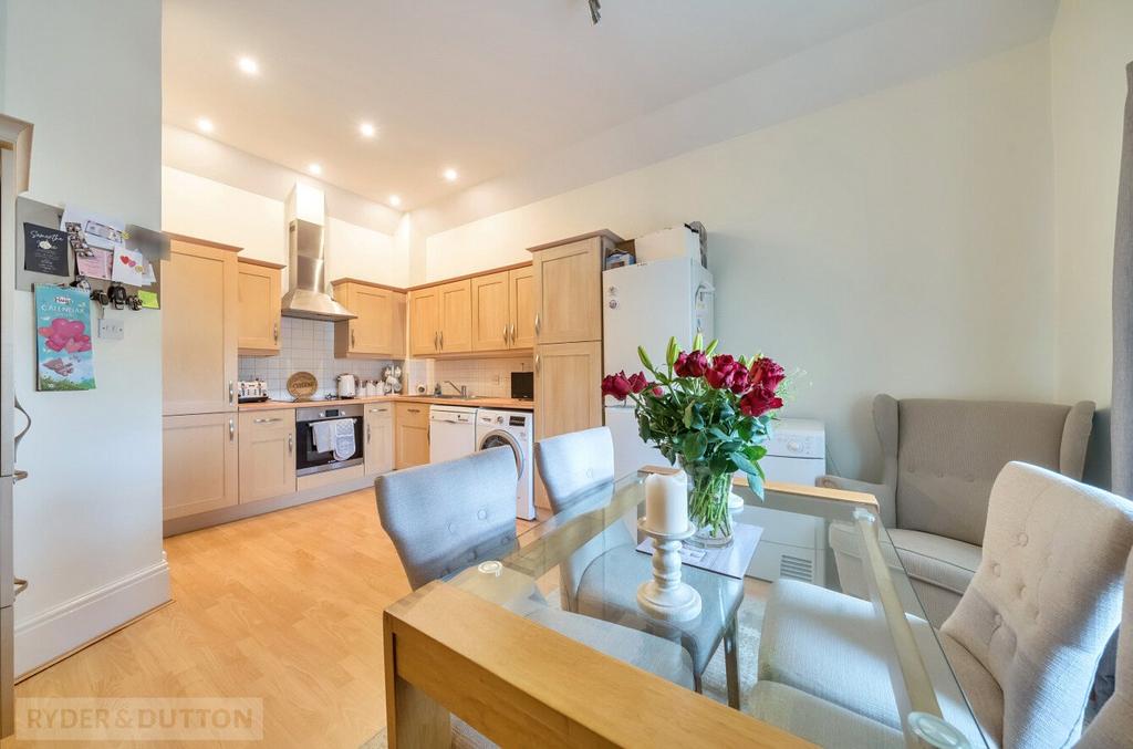 Lounge/Kitchen