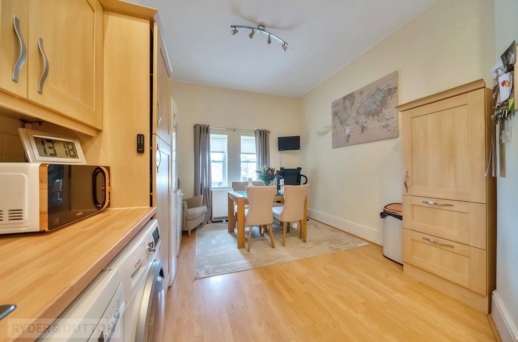 Kitchen/Lounge