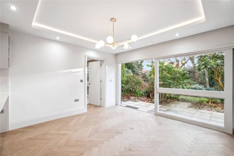 2 bedroom apartment for sale, Park Village East, London, NW1